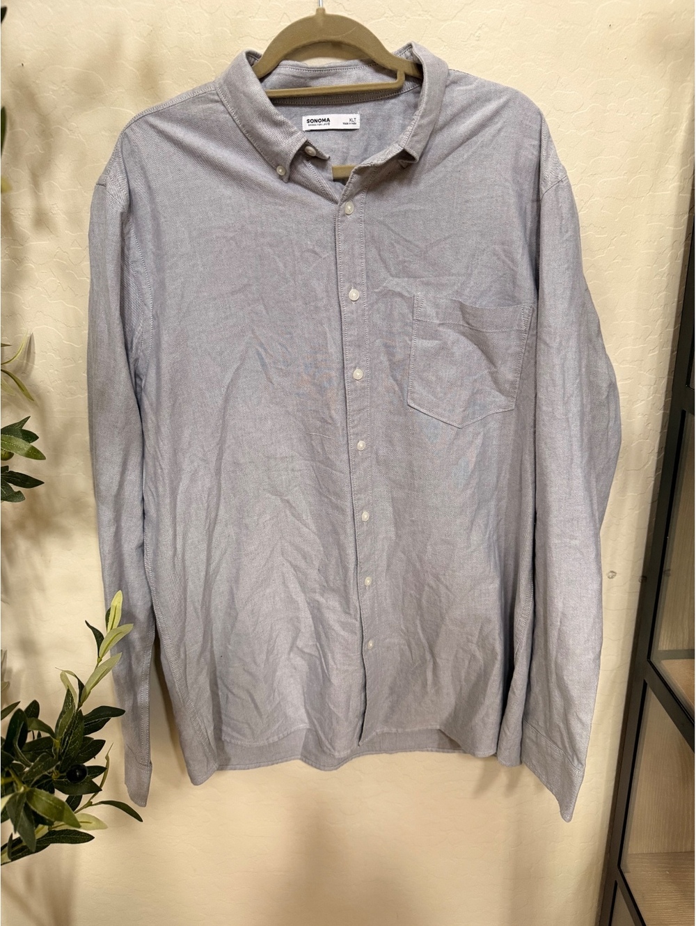 Men’s long sleeve button down